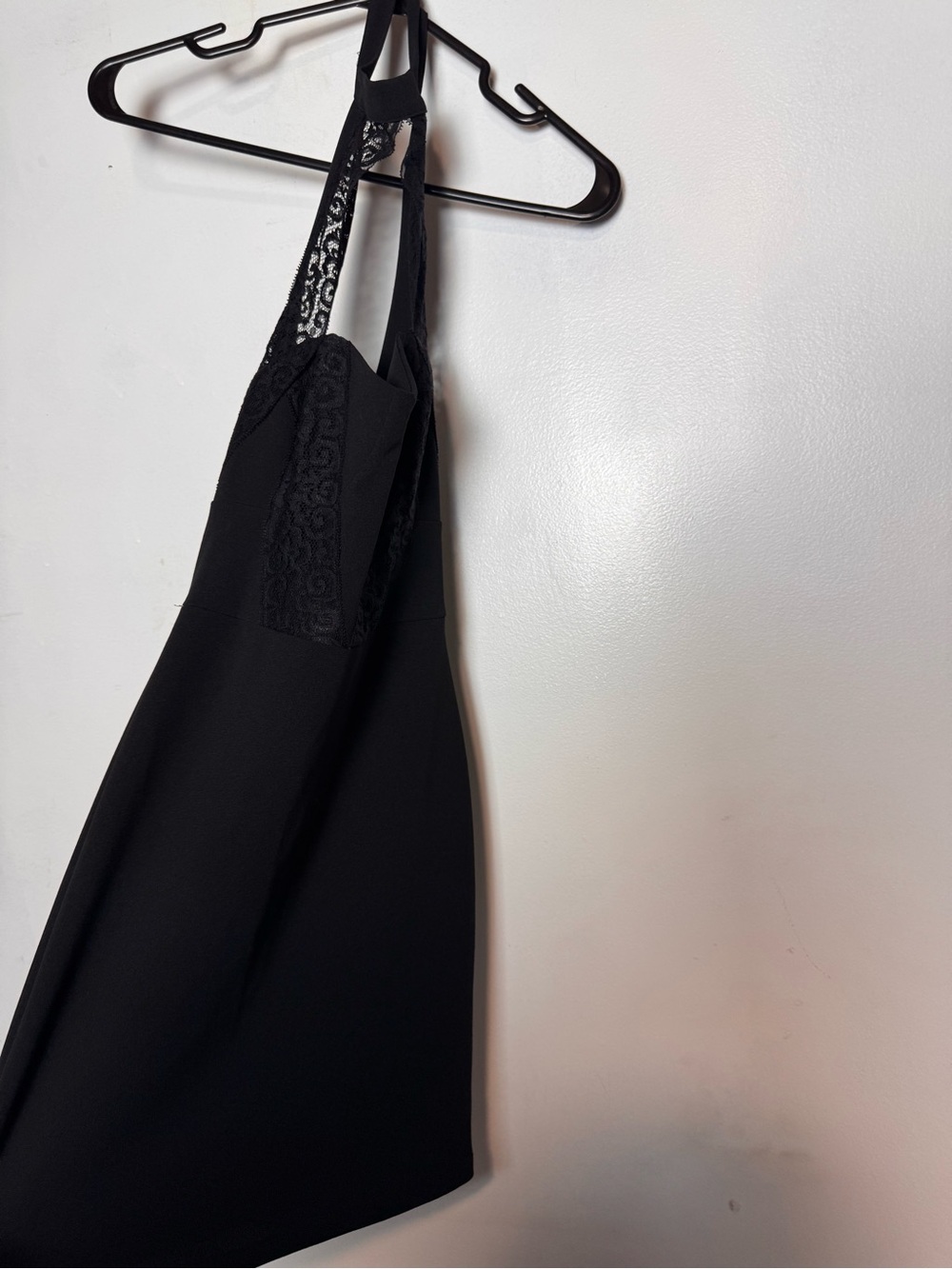 Guess black dress with lace detail size-Xs